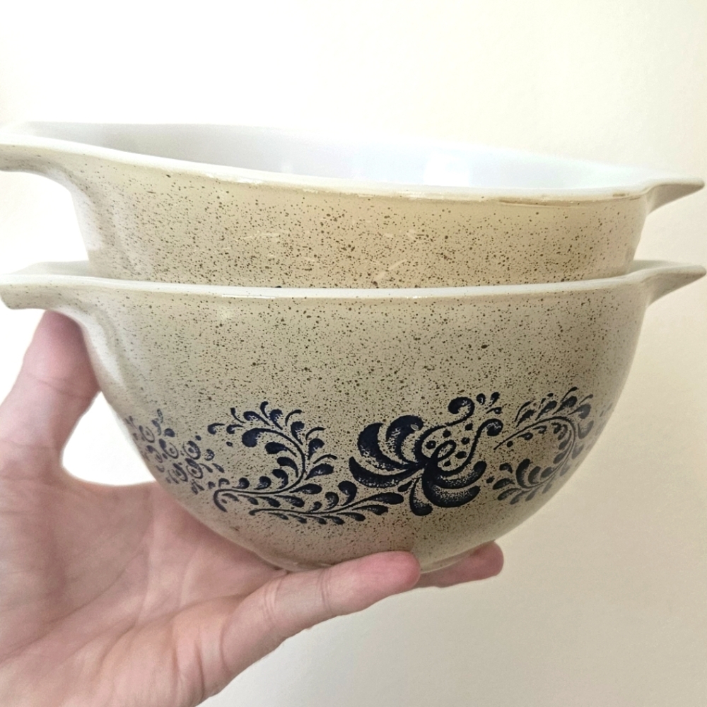 Vintage PYREX Homestead Cinderella Bowls